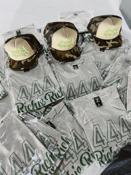 444 3D puff Rich Tee